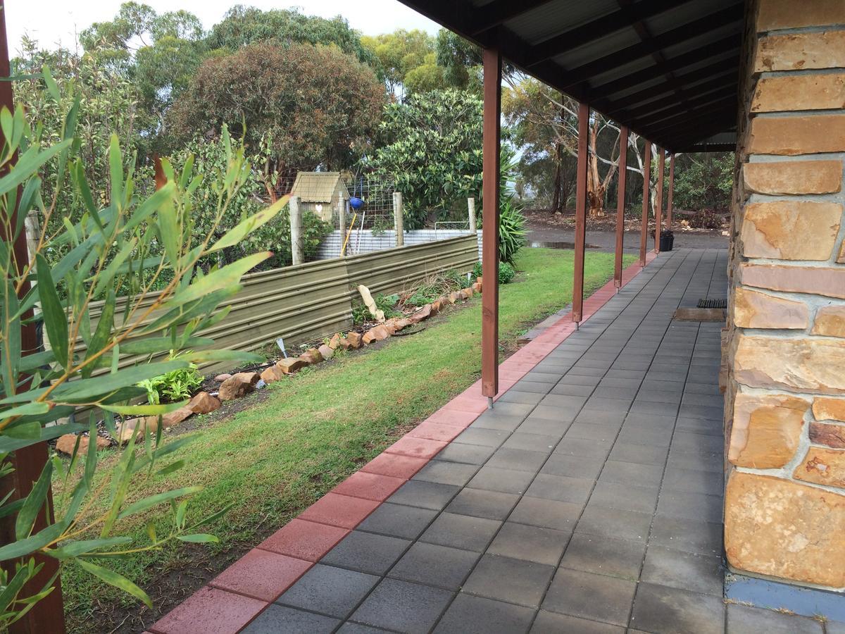 Bee'S Place - 3 Bedroom Home On 10 Acres Of Land With Distant Ocean Views Emu Bay Eksteriør billede
