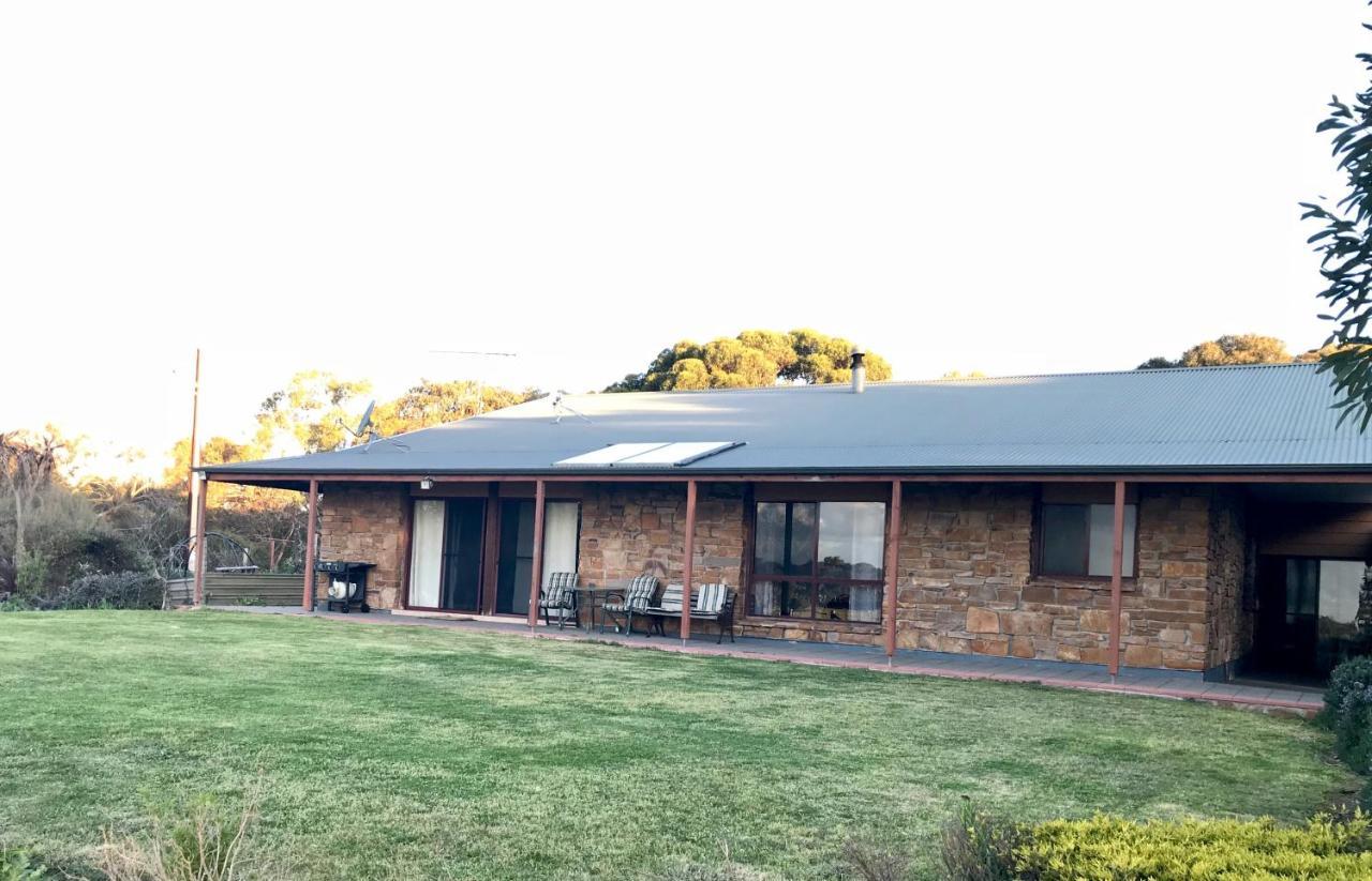 Bee'S Place - 3 Bedroom Home On 10 Acres Of Land With Distant Ocean Views Emu Bay Eksteriør billede