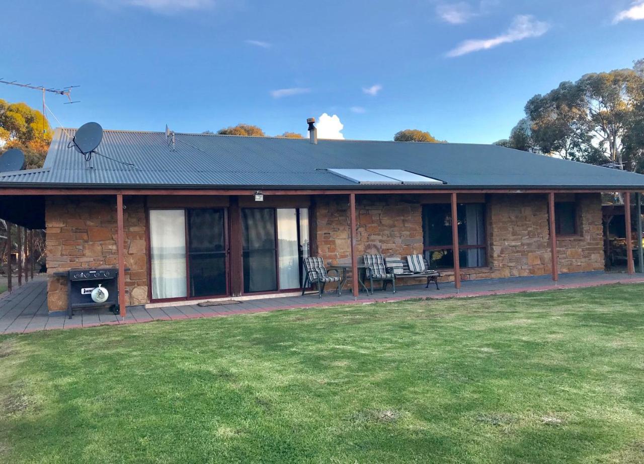 Bee'S Place - 3 Bedroom Home On 10 Acres Of Land With Distant Ocean Views Emu Bay Eksteriør billede