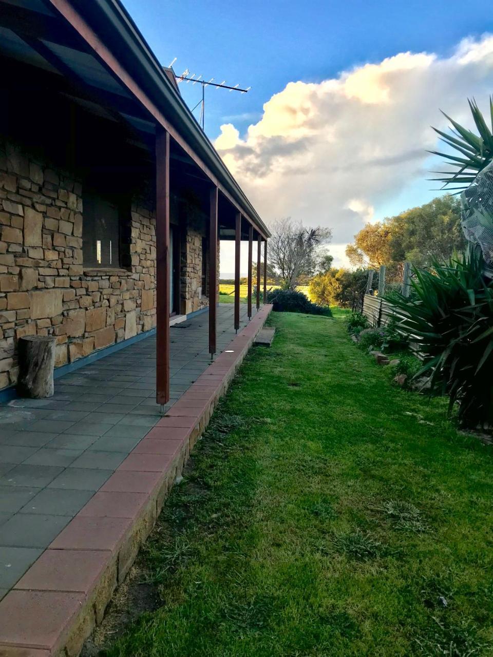 Bee'S Place - 3 Bedroom Home On 10 Acres Of Land With Distant Ocean Views Emu Bay Eksteriør billede
