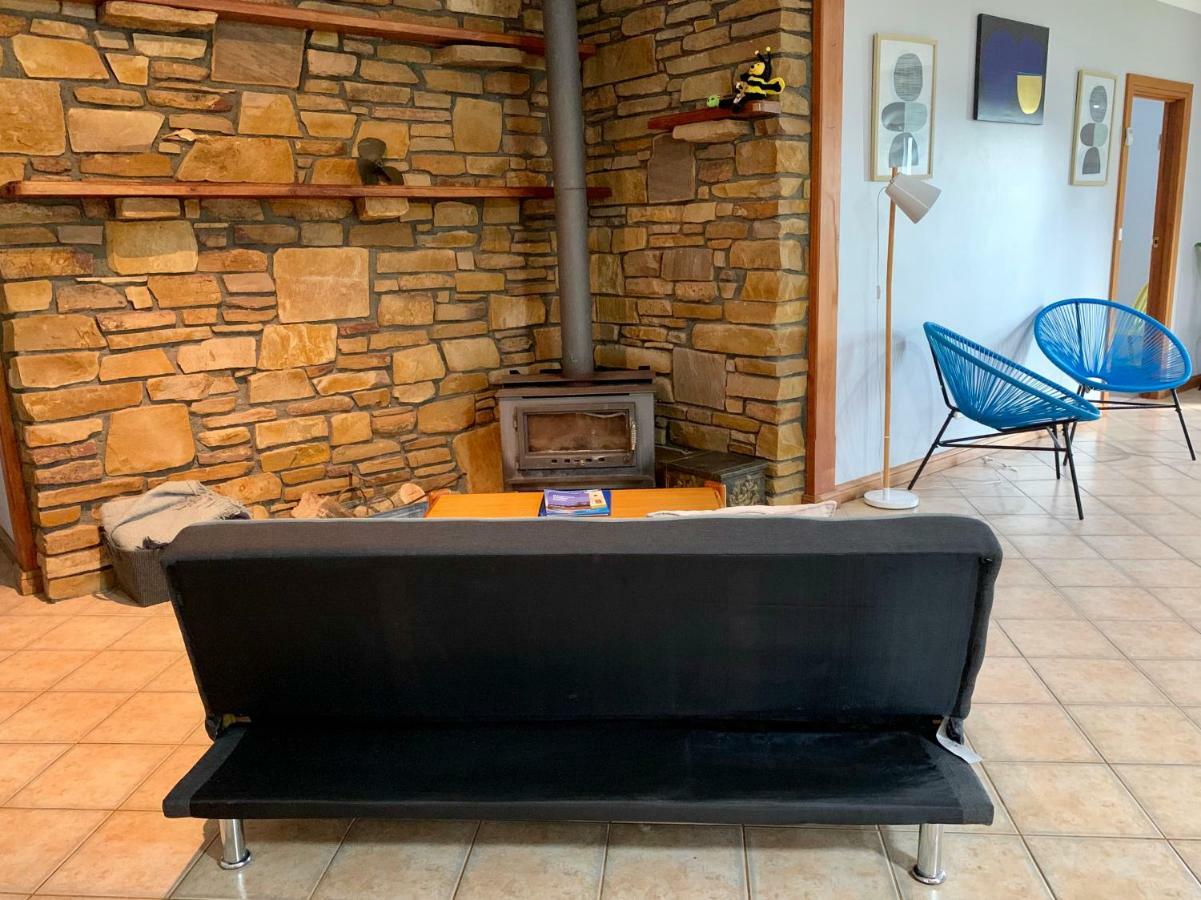 Bee'S Place - 3 Bedroom Home On 10 Acres Of Land With Distant Ocean Views Emu Bay Eksteriør billede